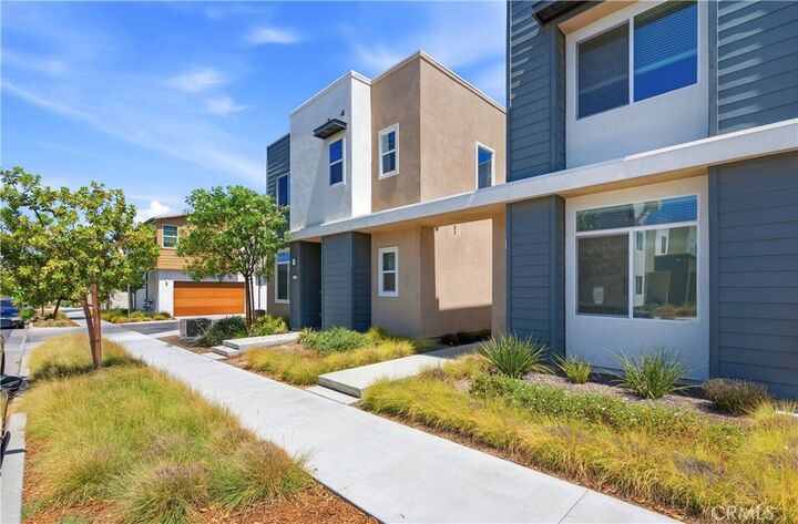 Property Photo: 27628 Exploration CA 91381