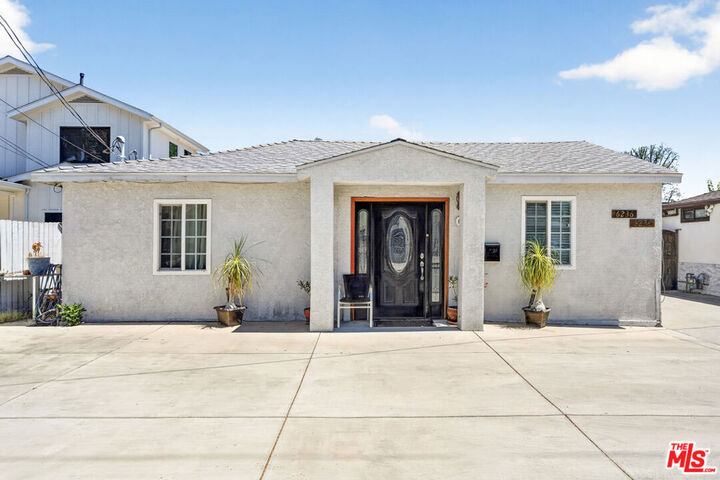 Property Photo:  6236 Lindley Avenue  CA 91316 