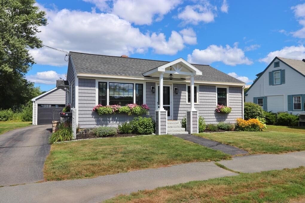 Property Photo: 118 Harthorn Avenue ME 04401