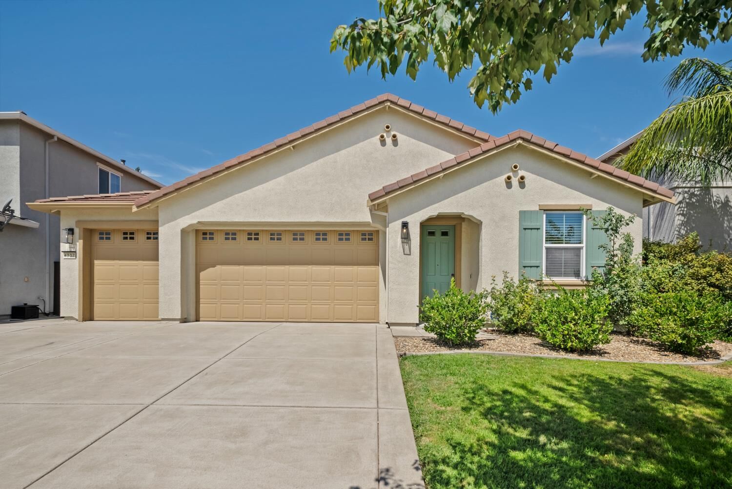 Property Photo:  4337 Weathervane Way  CA 95747 