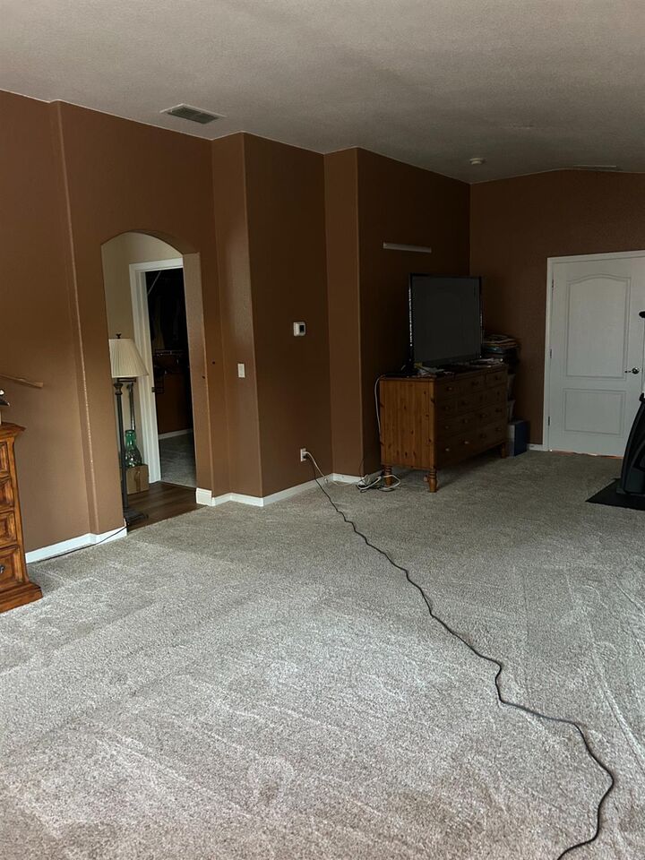 Property Photo: 1374 S Bayberry Ct CA 95648