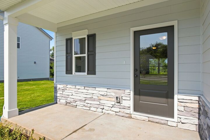 Property Photo: 617 Nightengale Ridge Dr TN 38401
