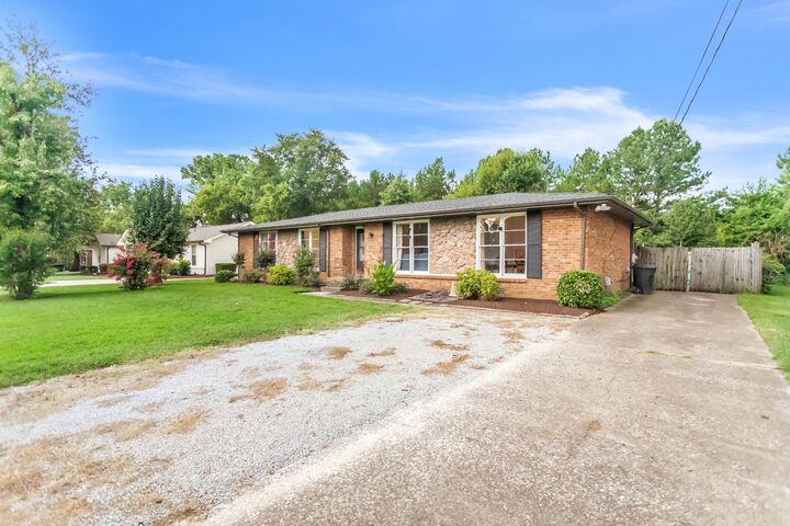 Property Photo: 909 Rebel Cir TN 37064