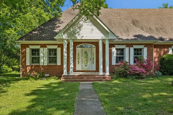 Property Photo: 1019 Hilton Ln TN 37031