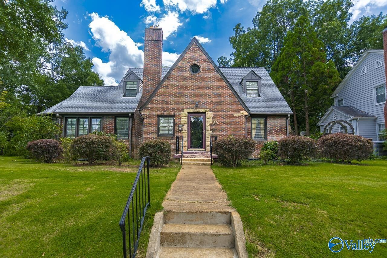 Property Photo:  1041 Jackson Street SE  AL 35601 