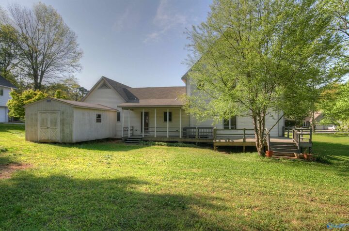 Property Photo: 111 Heatherwood Drive AL 35758
