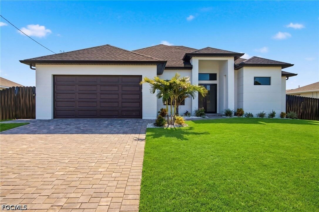 Property Photo:  4131 SW 21st Place  FL 33914 