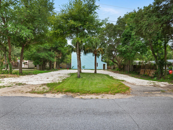 Property Photo:  1825 Wheeler Road  FL 32563 
