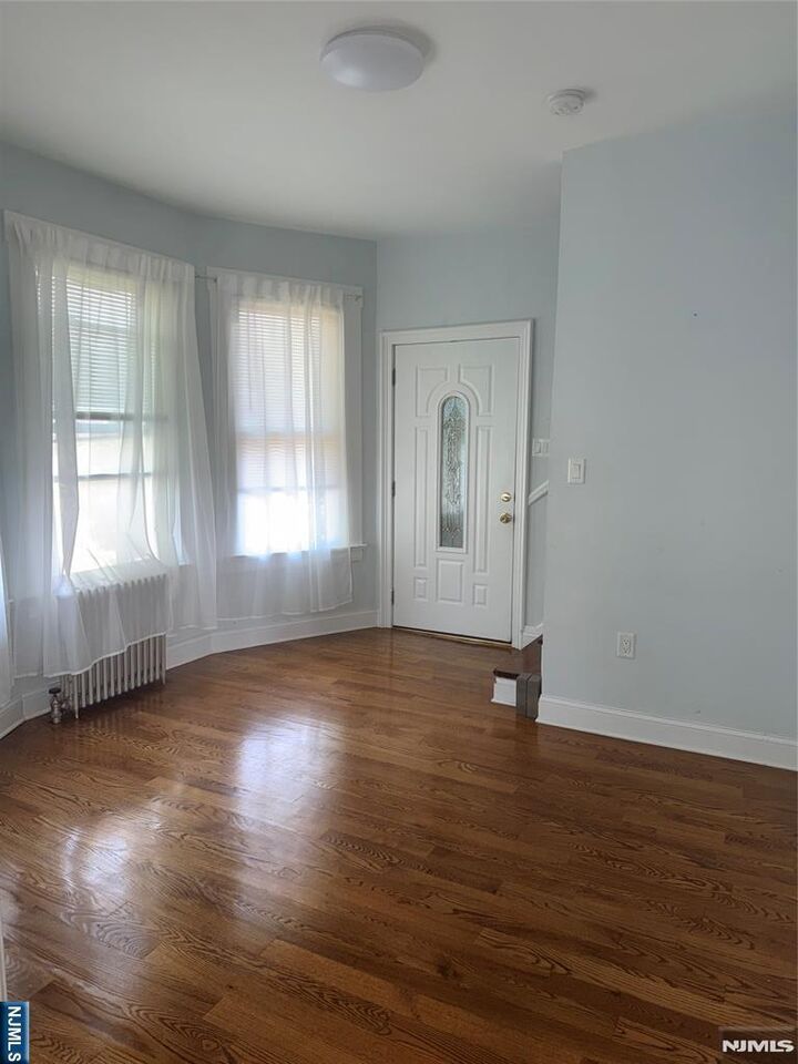 Property Photo:  338 Beech Street 2  NJ 07032 