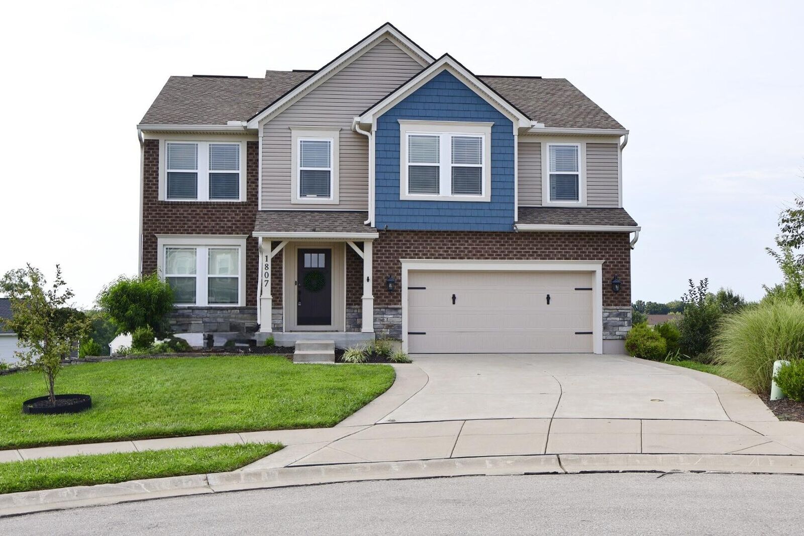 Property Photo:  1807 Bramble Court  KY 41048 