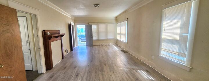 Property Photo: 733 Redwood Avenue OH 43609