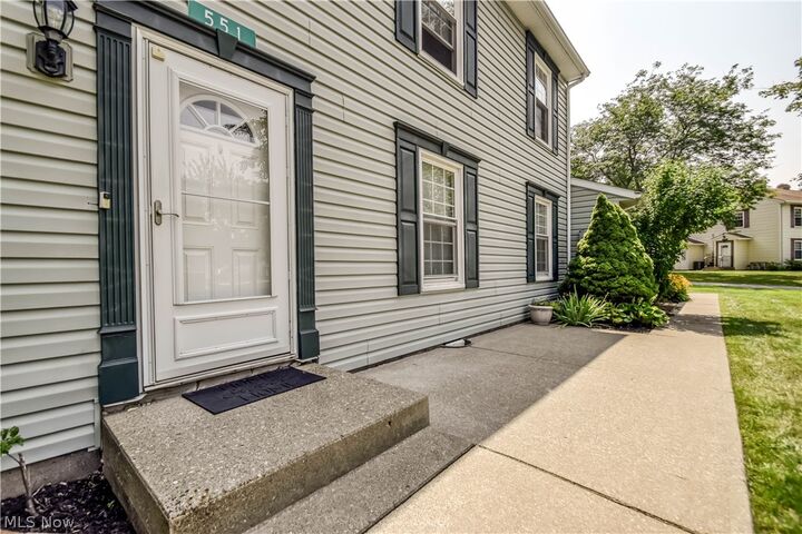Property Photo: 551 Heritage Square OH 44047