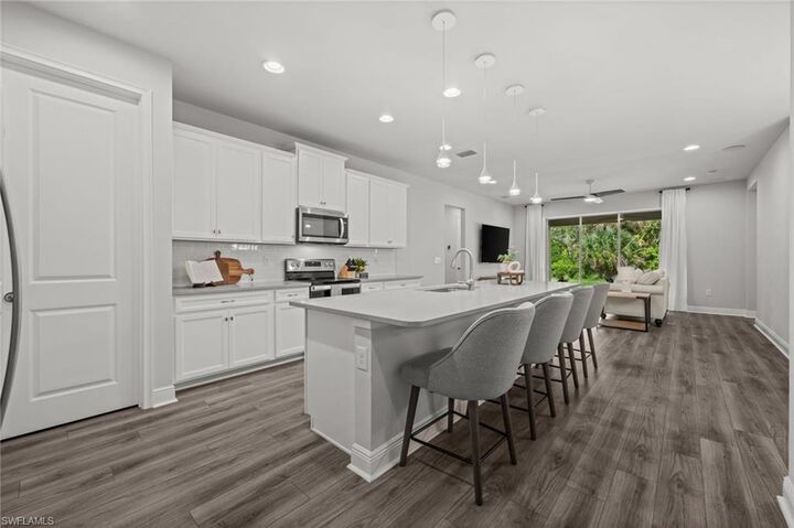 Property Photo: 3849 Helmsman Dr FL 34120