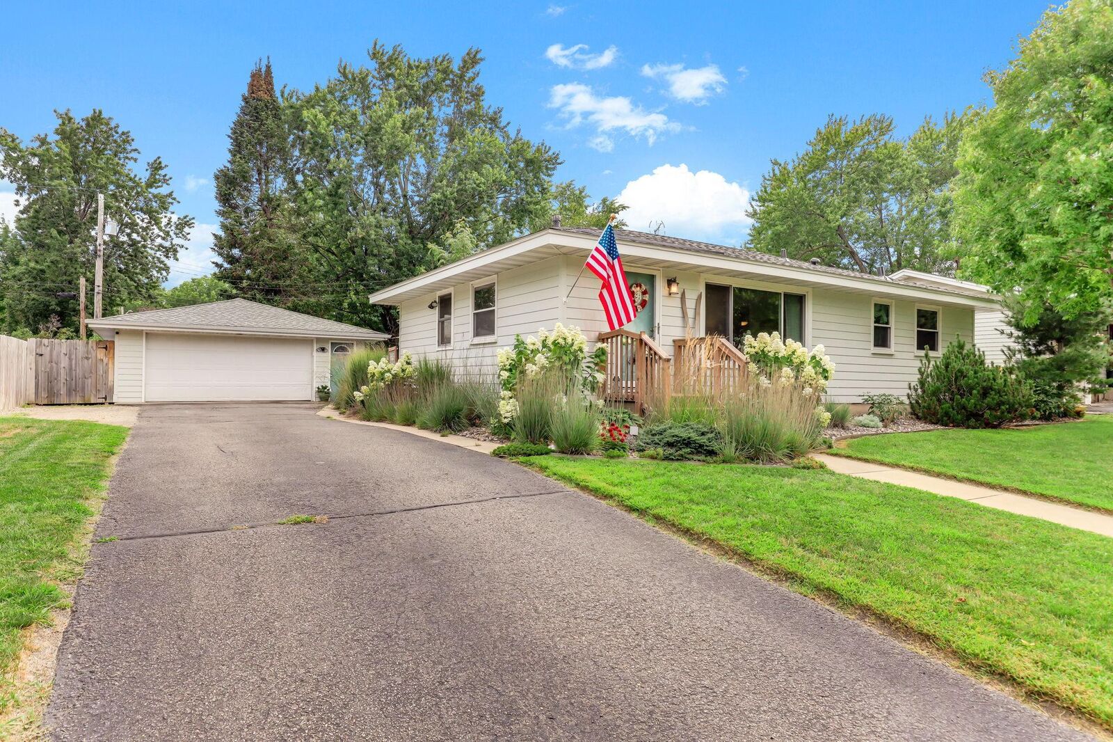 Property Photo: 8502 Upper 206th Street W MN 55044