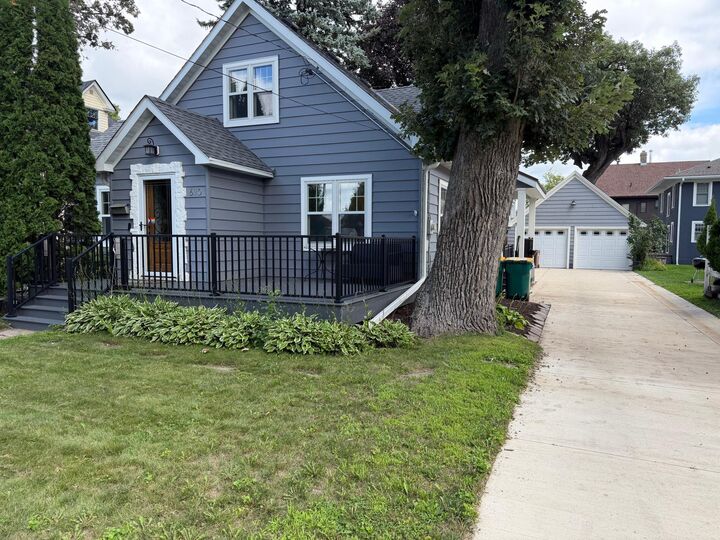 Property Photo:  610 Park Avenue  MN 56007 
