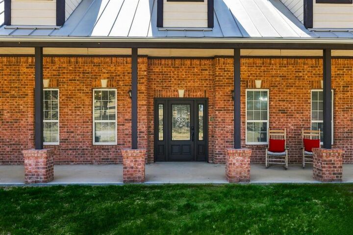 Property Photo:  820 Copper Woods Lane  TX 75077 