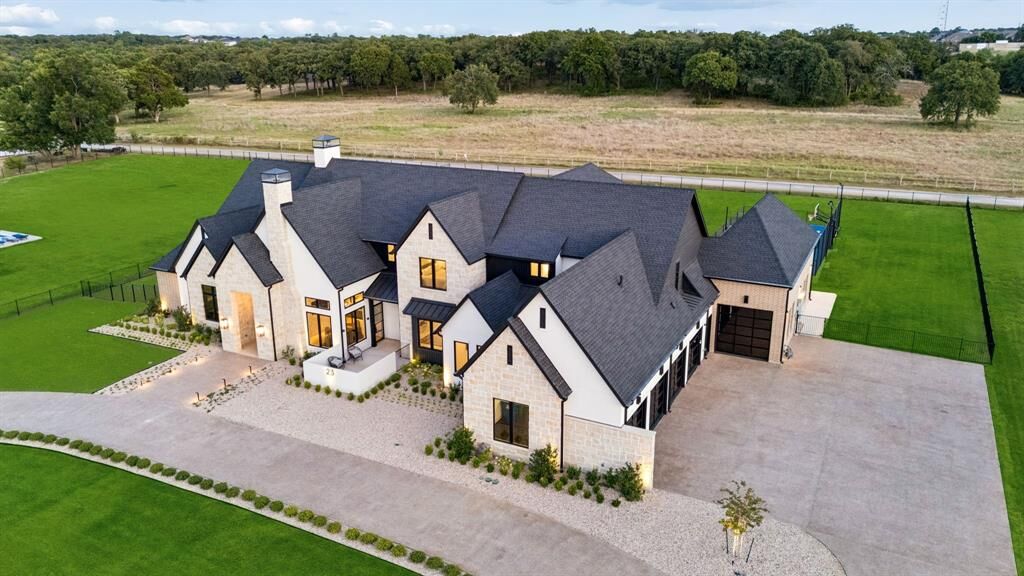Property Photo:  23 Bradford Lane  TX 76226 