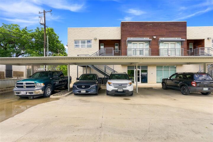 Property Photo: 1124 Galveston Avenue B TX 76104