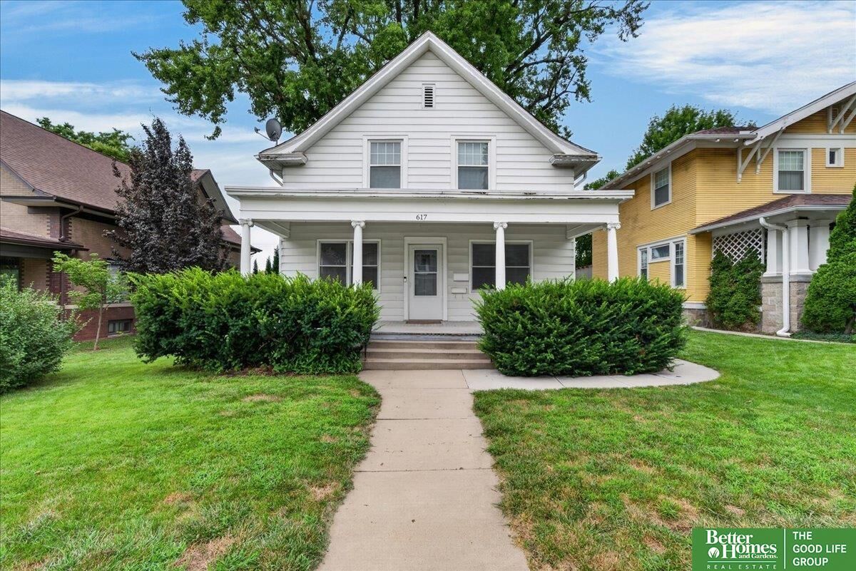Property Photo:  617 S 28th Street  NE 68510 