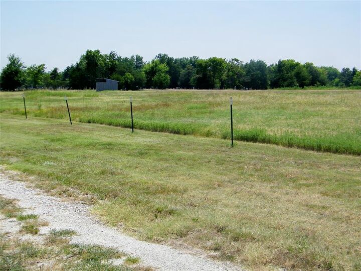 Property Photo: 506620 E County Road 1510A / 5 Acre Lot OK 74872