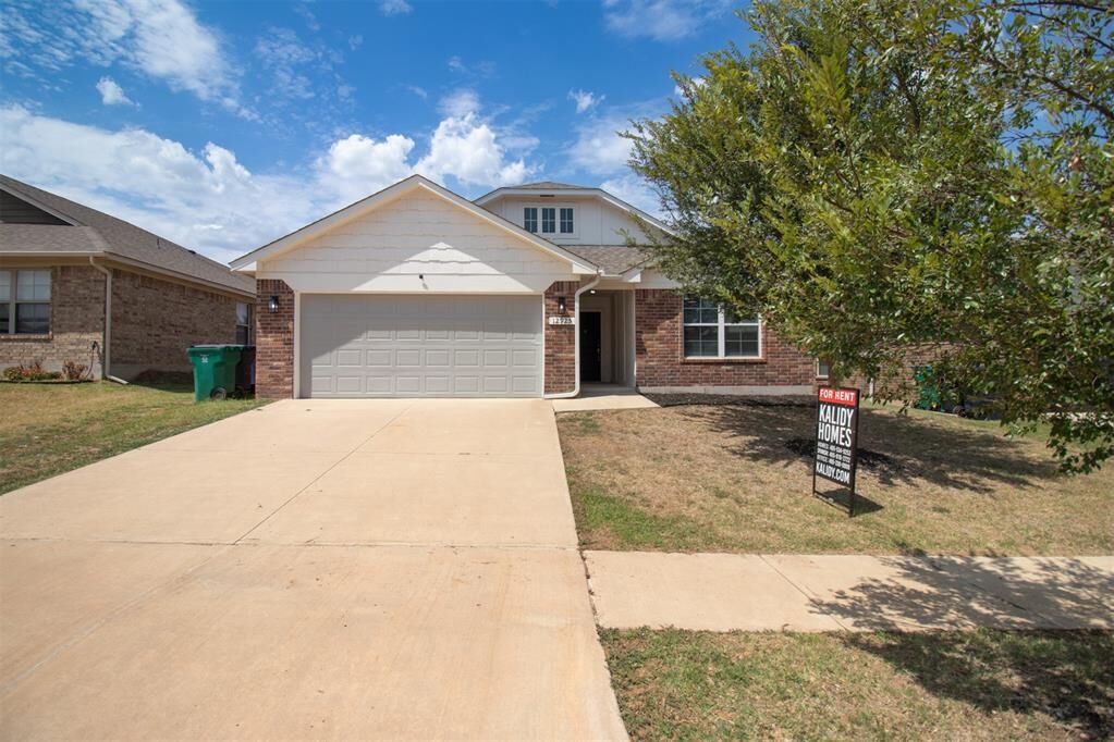 Property Photo:  12925 NW 3rd Terrace  OK 73099 