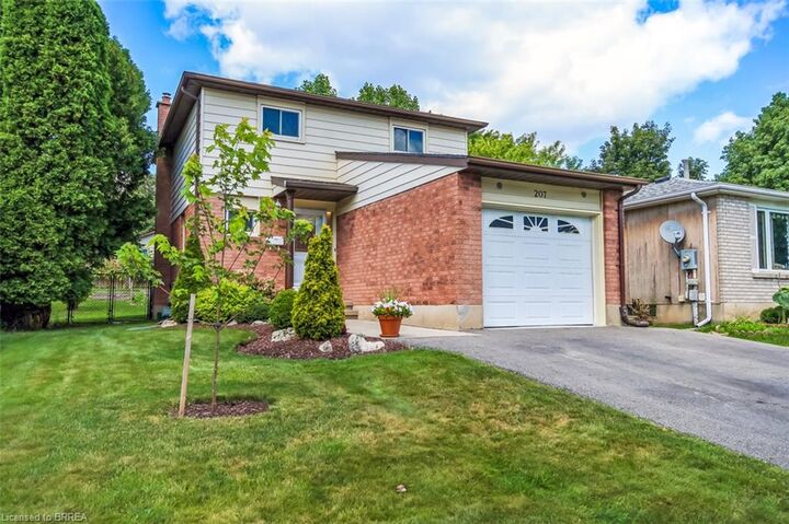 Property Photo: 207 Dunsdon Street ON N3R 7H7