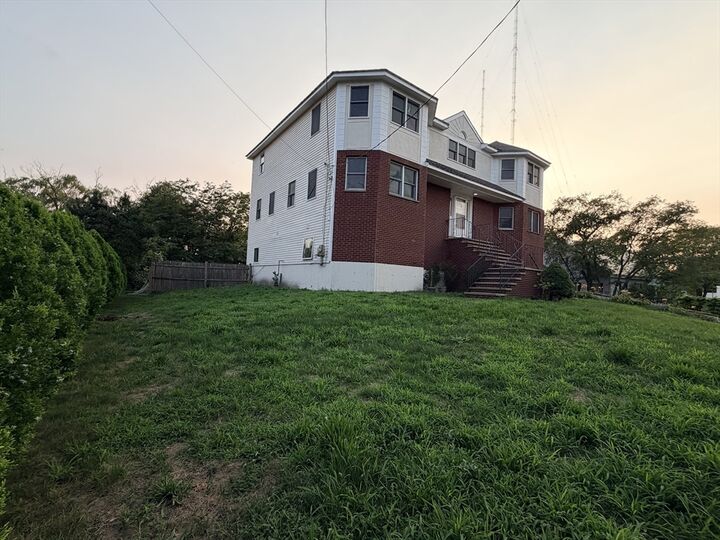 Property Photo:  29 Newport Rd  MA 02045 