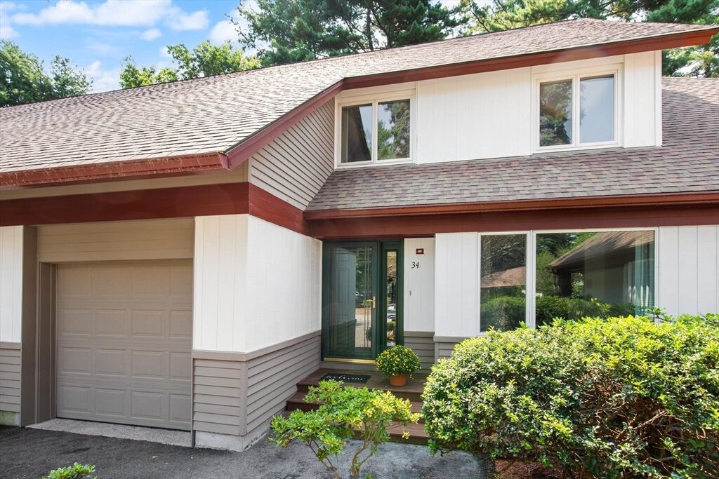Property Photo:  34 Cortland Dr 34  MA 02067 
