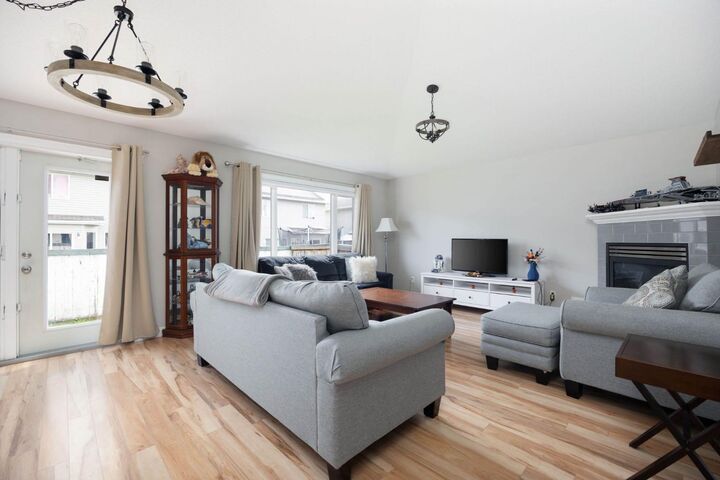 Property Photo: 177 Swanson Crescent AB T9K 2V9