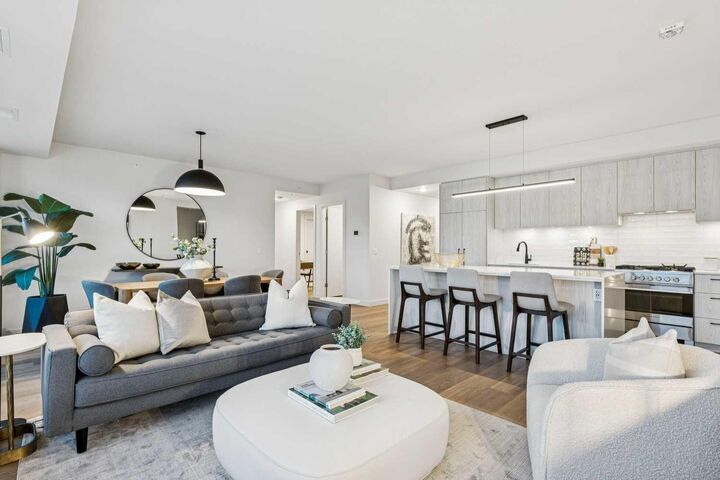Property Photo: 1107 Gladstone Road NW 1004 AB T2N 3T1