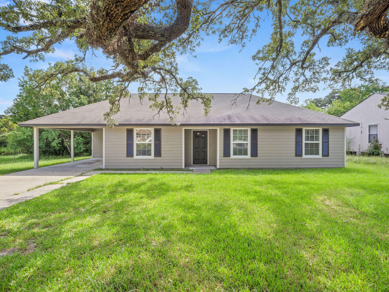 Property Photo: 515 Curtis LA 71446