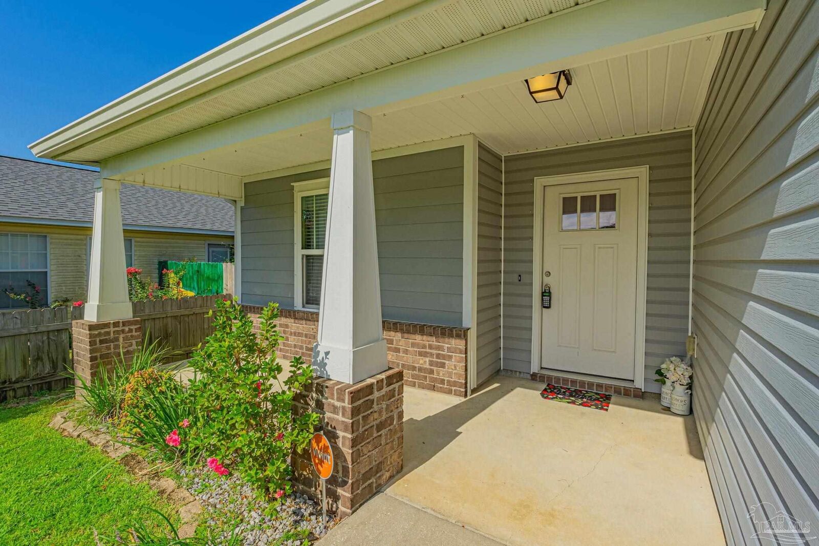 Property Photo:  2009 Presidio St  FL 32566 