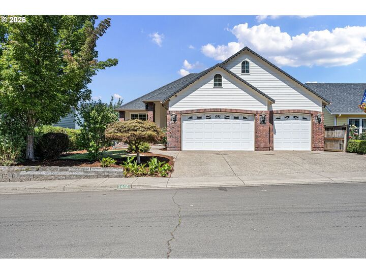 Property Photo:  3466 Ambleside Dr  OR 97477 