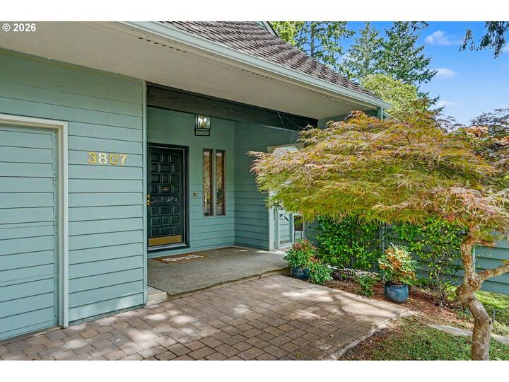 Property Photo: 3807 NW Jameson Dr OR 97330