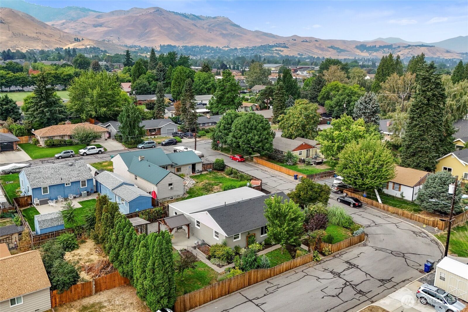Property Photo: 15 Martin Place WA 98801