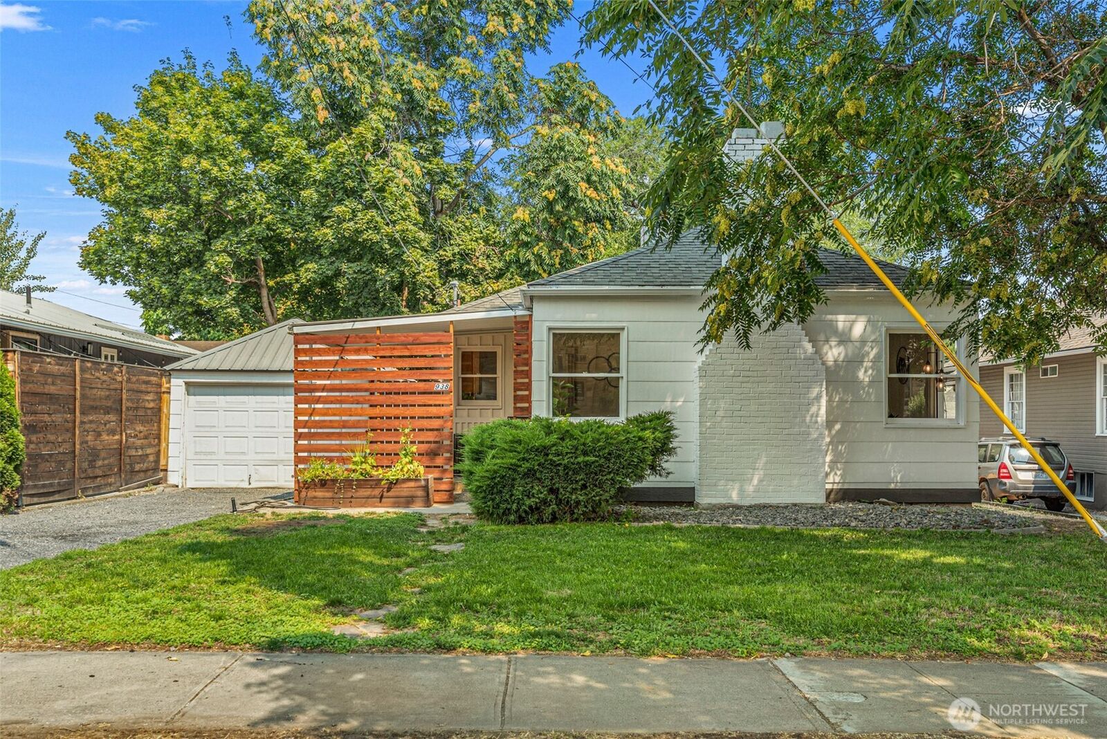 Property Photo: 938 Washington St. WA 98801