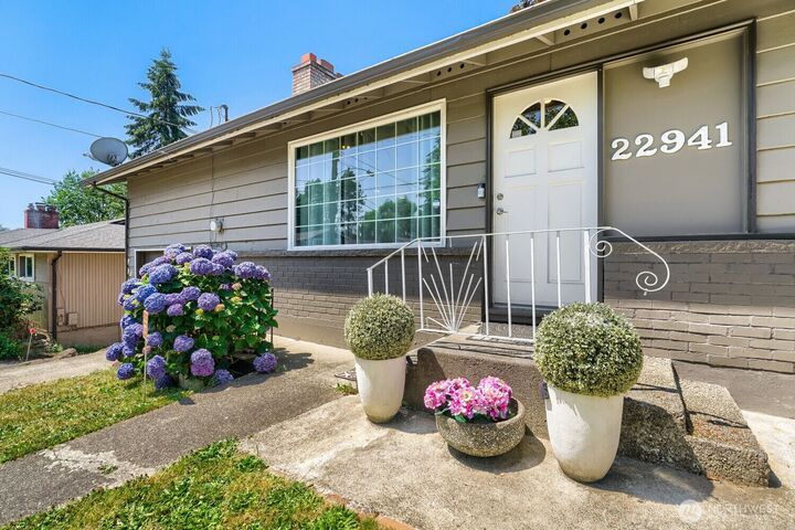 Property Photo: 22941 105th Avenue SE WA 98031