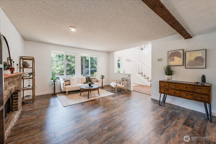 Property Photo:  5905  147th Street SW  WA 98026 