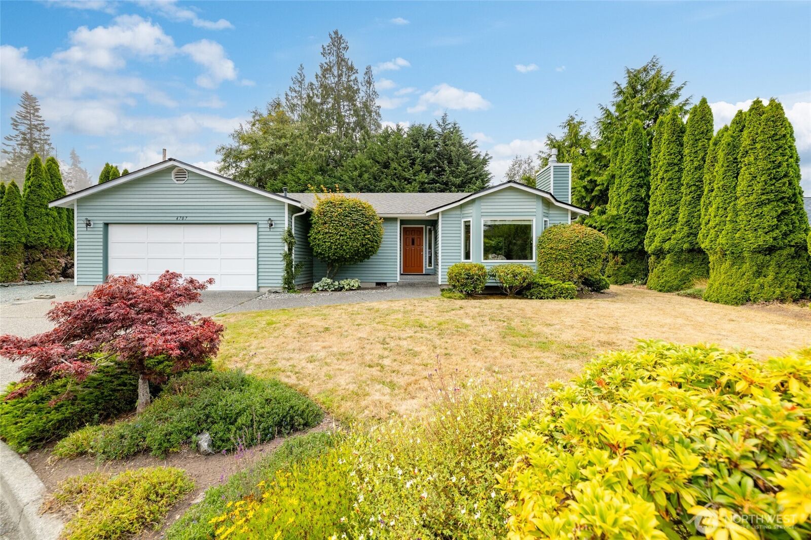 Property Photo: 4707 Glasgow Way WA 98221