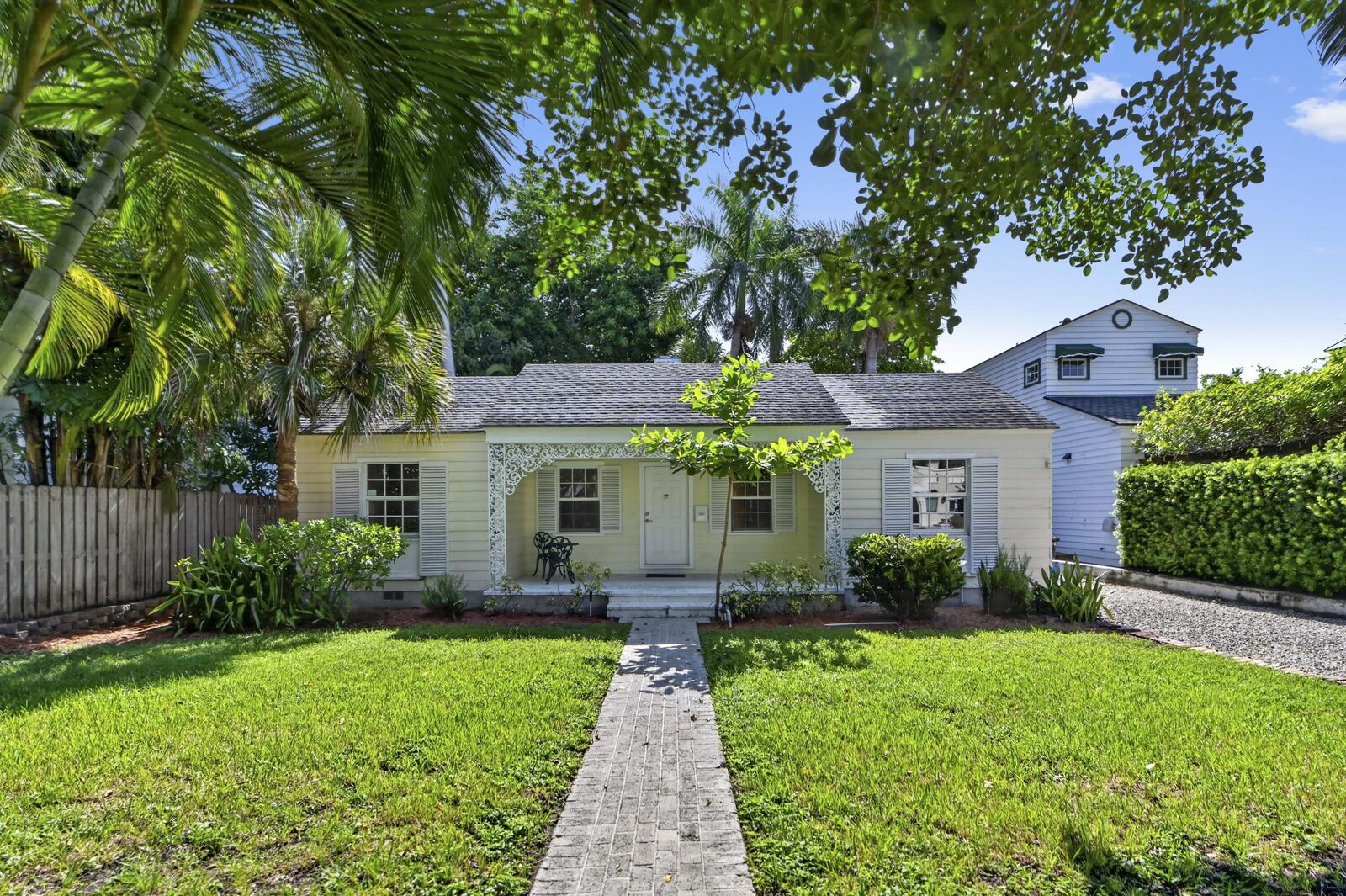 Property Photo:  53 Palm Square  FL 33483 