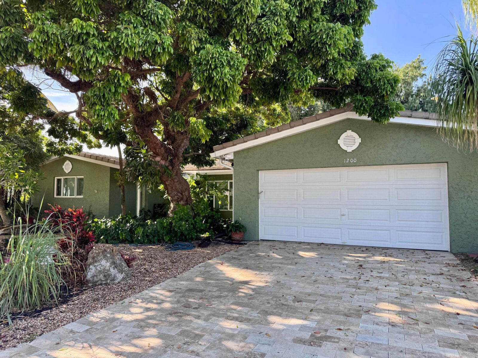 Property Photo:  1200 Orange Isle  FL 33315 