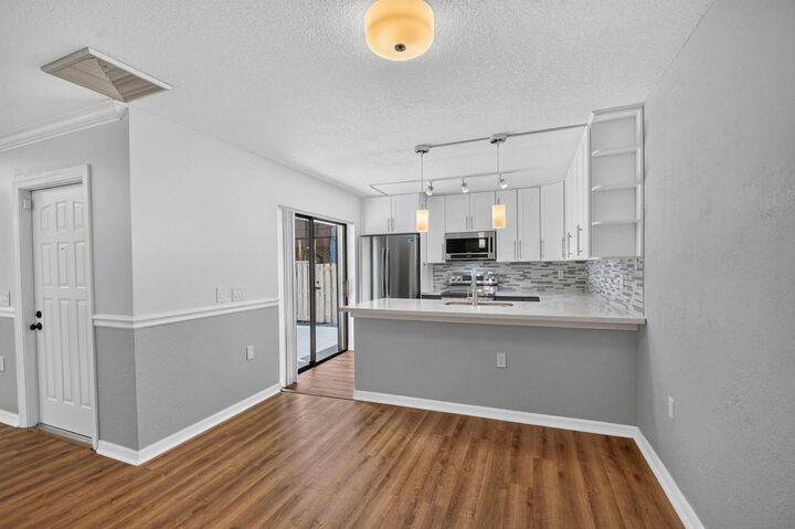 Property Photo: 503 Buttonwood Lane FL 33436