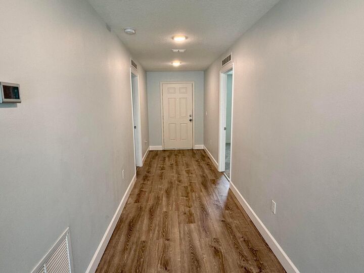 Property Photo:  692 SW Hamberland Avenue  FL 34953 