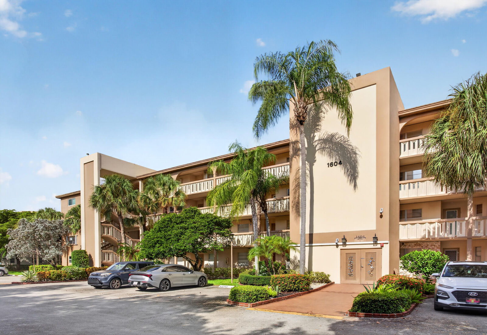 Property Photo: 1604 Abaco Drive D1 FL 33066