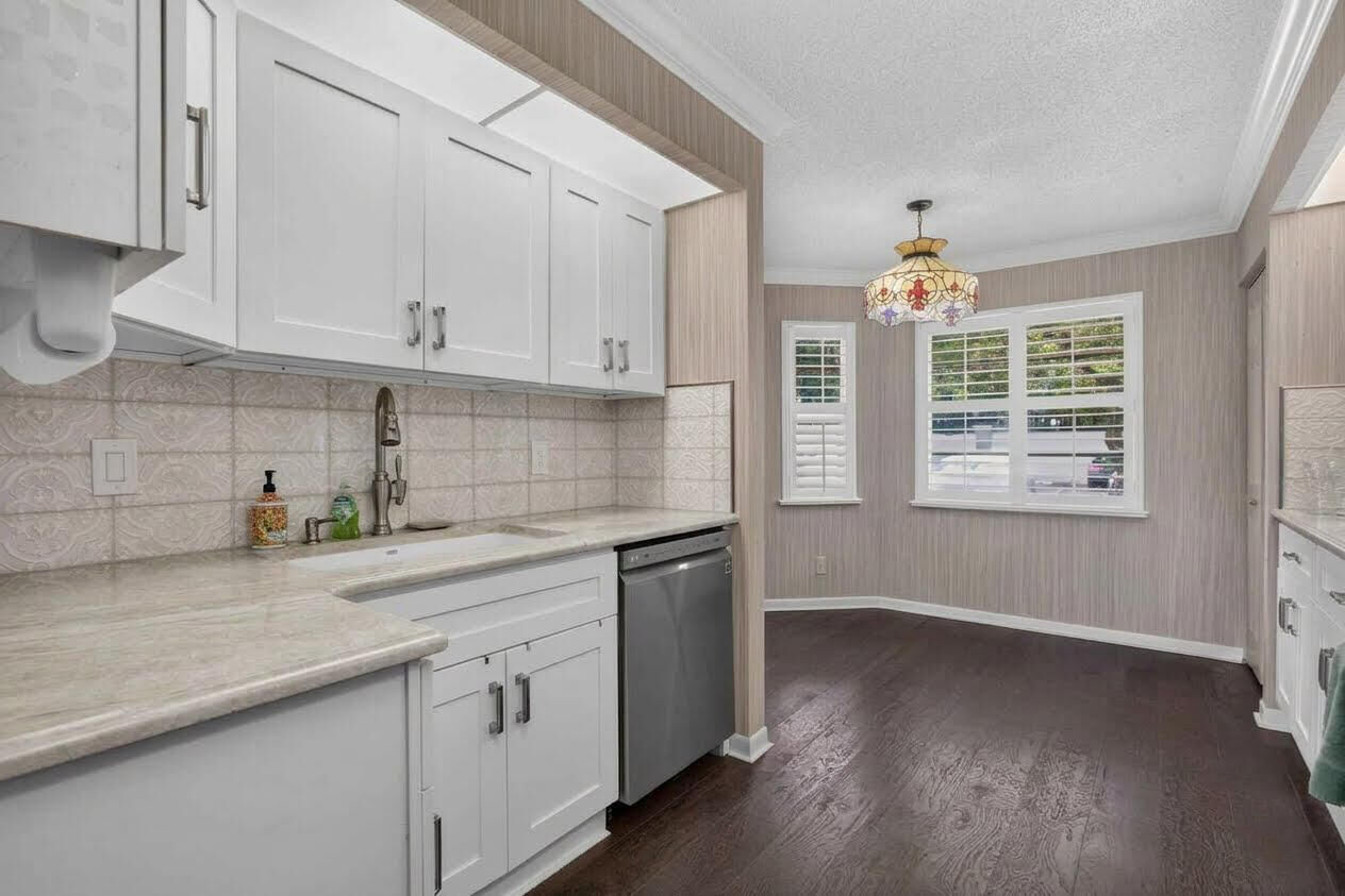 Property Photo: 1604 Abaco Drive D1 FL 33066