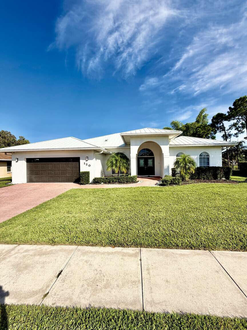 Property Photo: 120 Saratoga Boulevard W FL 33411