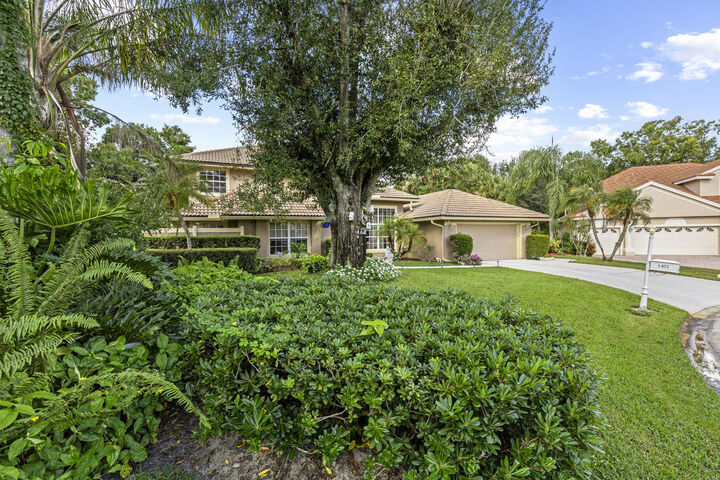 Property Photo:  1402 SW Bent Pine Cove  FL 34986 