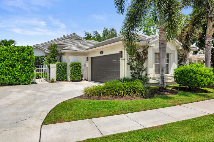 Property Photo:  1839 S Club Drive  FL 33414 