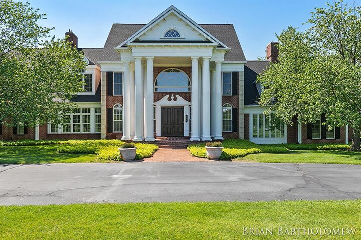 Property Photo:  560 Saddlebrook Drive NE  MI 49301 