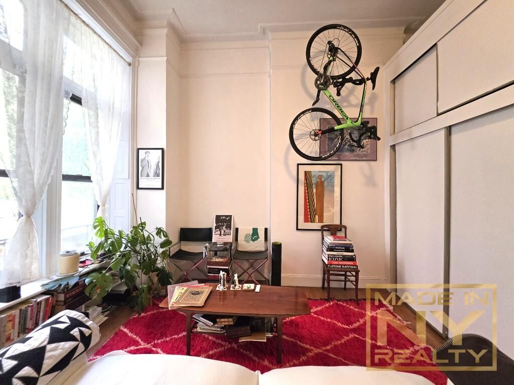 Property Photo: 116 W 87th Street 4 NY 10024